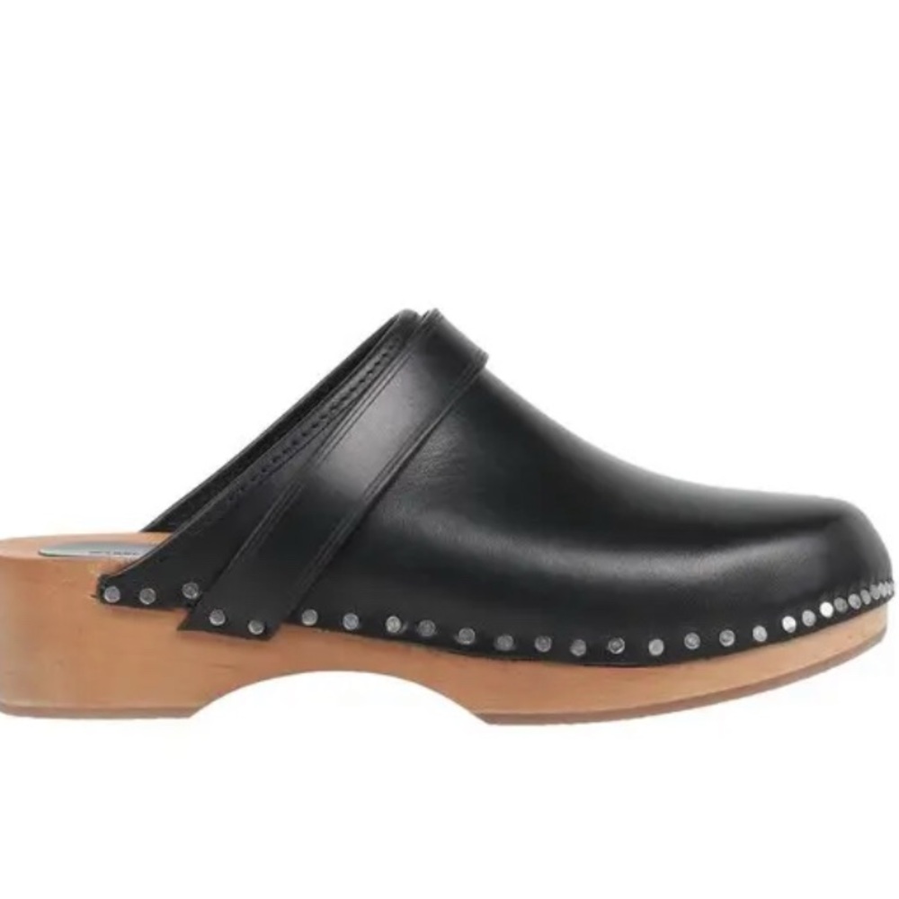 Isabel Marant Black Leather Clogs